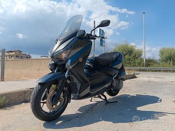 Scooter xmax 125 