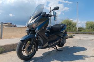 Scooter xmax 125 
