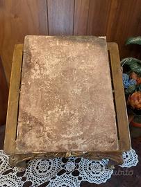 Leggio del 500 con messale romano