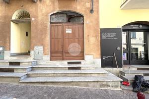 NEGOZIO A IVREA