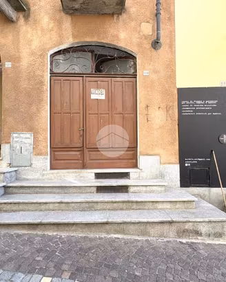 NEGOZIO A IVREA