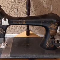 Macchina da cucire Singer vintage.