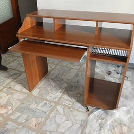 Scrivania porta PC in legno con piano estra