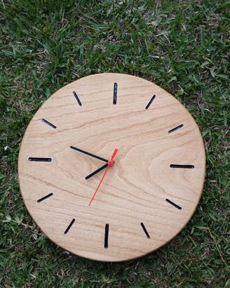 orologio in legno di castagno 