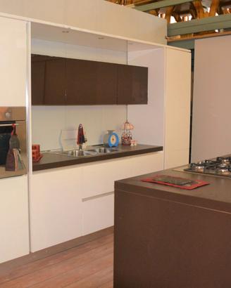 CUCINA MODERNA CON ISOLA