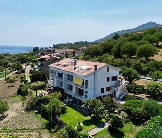 5 LOCALI A SANTA MARINA