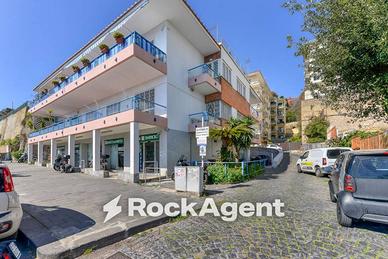 Appartamento di 154 m² con 5 locali e box auto a N
