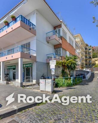 Appartamento di 154 m² con 5 locali e box auto a N