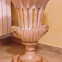 Vaso in legno dipinto a mano