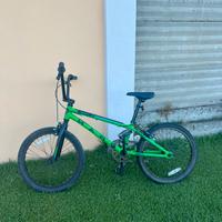 Bmx verde street