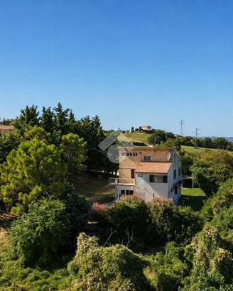 VILLA SINGOLA A SANT'ELPIDIO A MARE