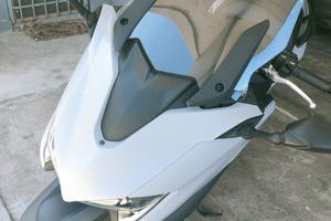 T-MAX 560 grigio 2021