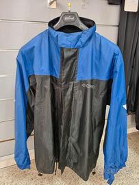 Giacca antipioggia