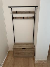 Appendiabiti con scarpiera