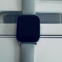 Smartwatch sportivo con 3 cinturini