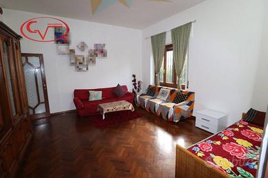 Appartamento di 150 m² con 5 locali e box auto a M