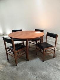 tavolo e sedie svedesi