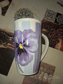 tazza molto grande viola del pensiero