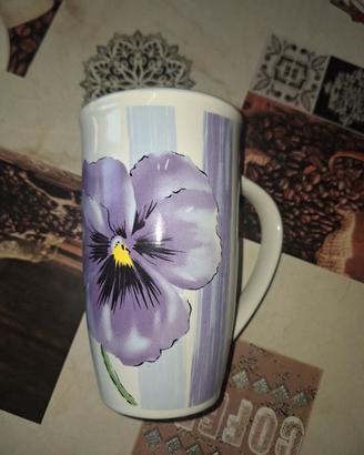 tazza molto grande viola del pensiero