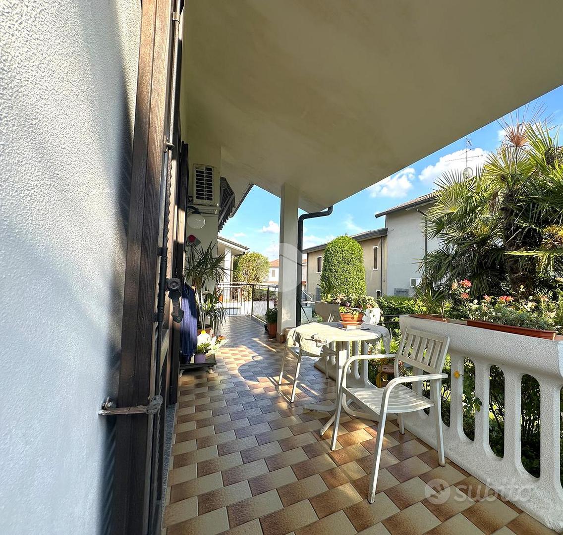VILLA SINGOLA A SANTO STEFANO TICINO - Vista 3