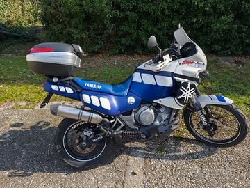 moto Yamaha supertenere 750