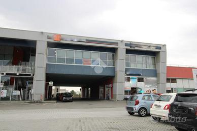 NEGOZIO A OSIO SOTTO