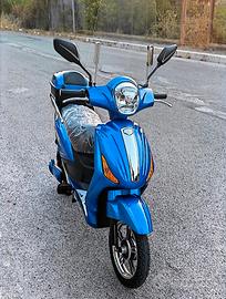 Yadea 2022 | Batteria Maggiorata 22Ah + Stereo Blu