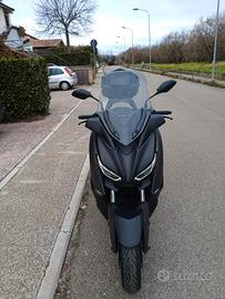 YAMAHA XMAX 400