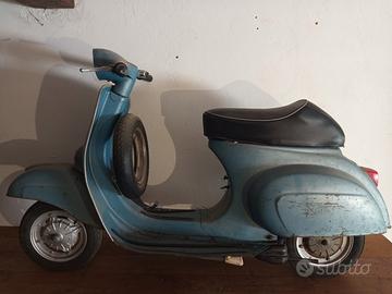 Vespa 50 R con libretto 1976