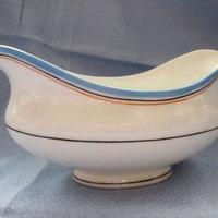 Antica salsiera in fine porcellana AUSTRIA VIENNA.