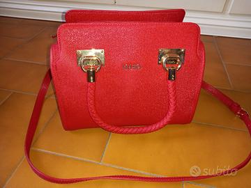 Borsa Liu,Jo Manhattan