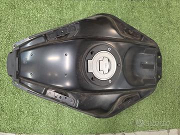 R7 SERBATOIO 2022 ( NO TAPPO CARBURANTE )