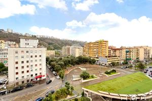 2 LOCALI A NAPOLI