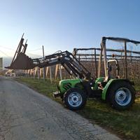 Deutz fahr agroplus 70 con caricatore frontale
