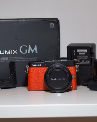 Panasonic Lumix GM5 Rossa - Kit Completo