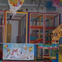 Playground a 3 livelli 8x4 con piscina di palline 