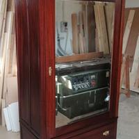 armadio antico con specchio originale