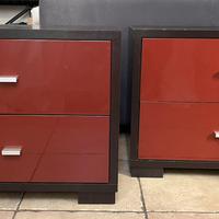 Comodino o 2 comodini nero e rosso