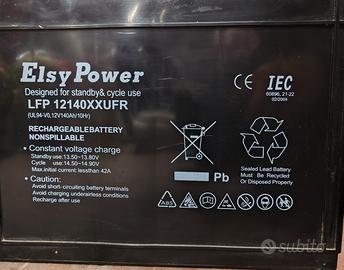 batteria acxumulo 12V 140Ah
