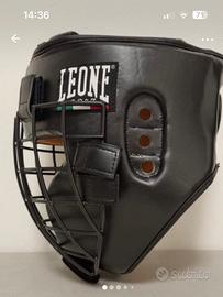 Casco protezione sport