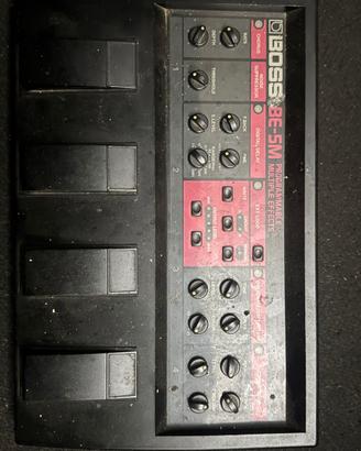 BOSS BE-5M pedaliera
