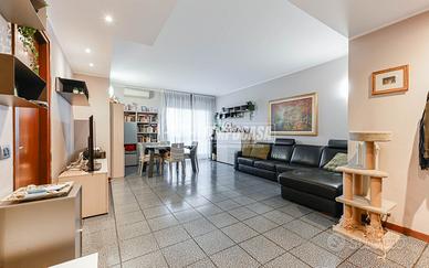 AMPIO 3 LOCALI CON CANTINA - PIANO ALTO!