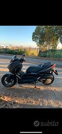 X-max tech max 125