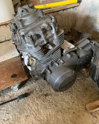 Motori kawasaki z 440