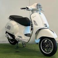 Vespa 300 gts bianca 2021