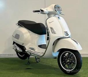 Vespa 300 gts bianca 2021