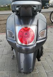 Piaggio vespa 200 L GT