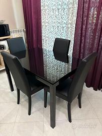 Tavolo allungabile in vetro nero 80x120 + 4 sedie