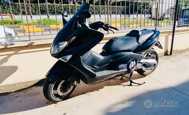 Yamaha T Max - 2006