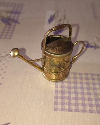 annaffiatoio miniatura in ottone (o lega ottonata)
